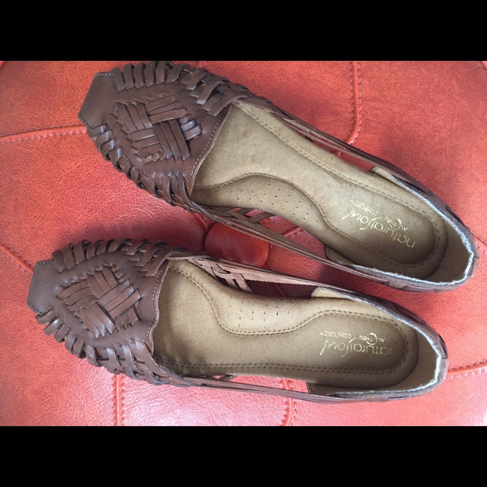 Natural Soul Huarache size 8.5